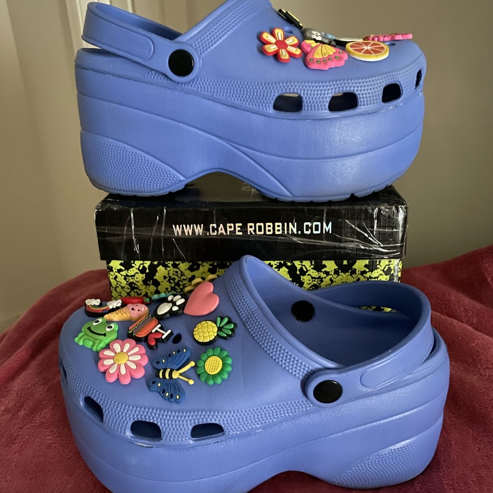 Cape Robbin Gardener Platform Clogs Slip On Slides Blue Shoes Size 8.